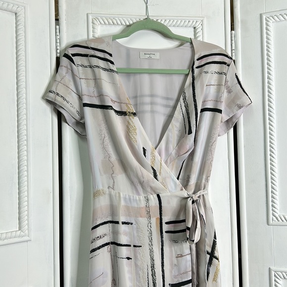 Babaton Aritzia abstract line short sleeve art stripe wrap dress - Picture 2 of 9